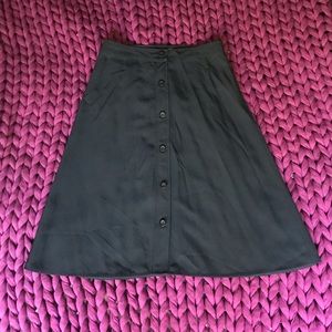 adorable black Everlane “Japanese GoWeave” A line swing skirt size 6 (M)